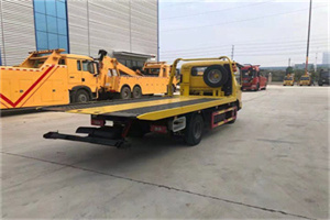 北湖非事故拖车